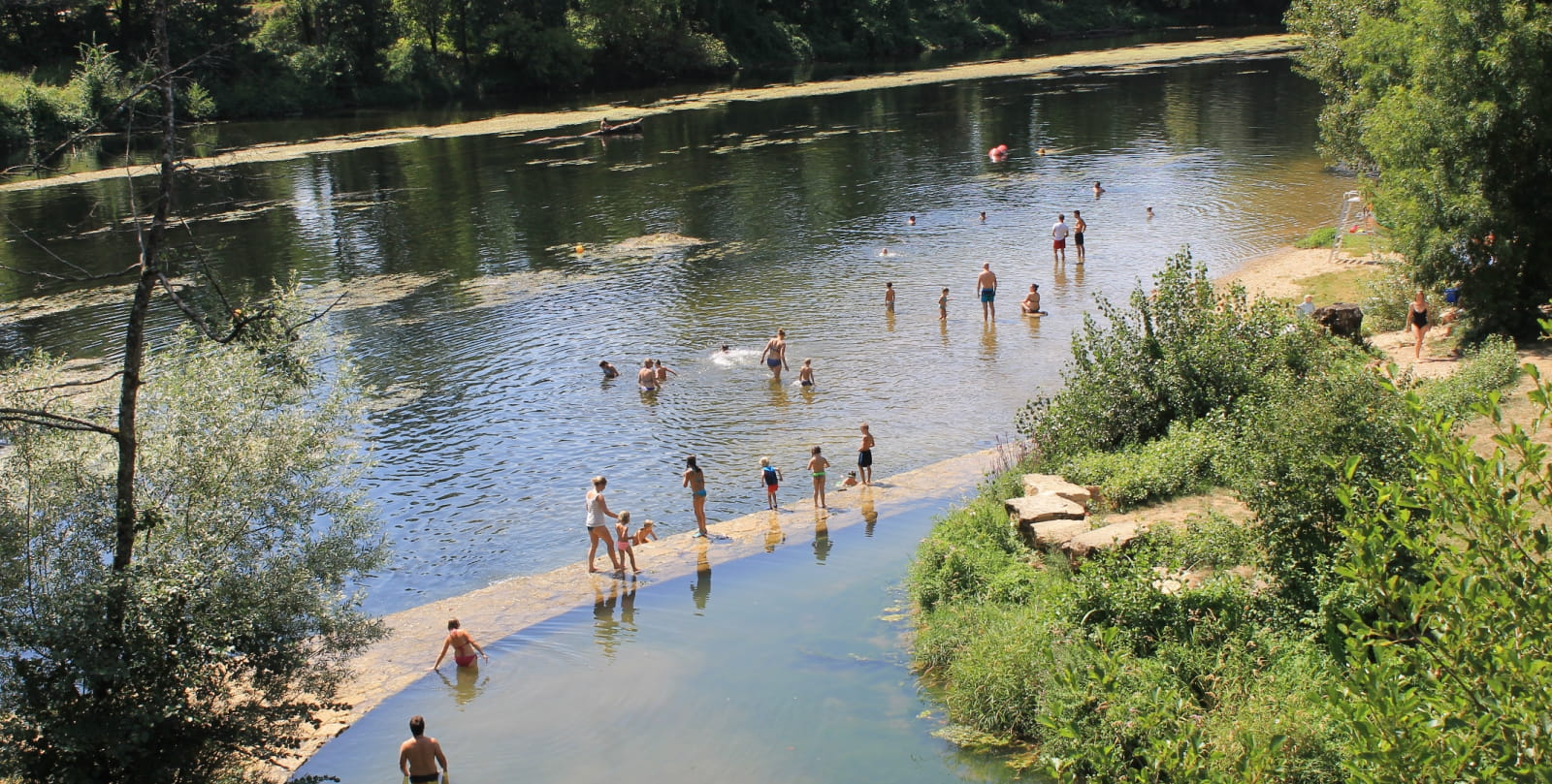 Castelfranc Baignade dans la rivière Lot